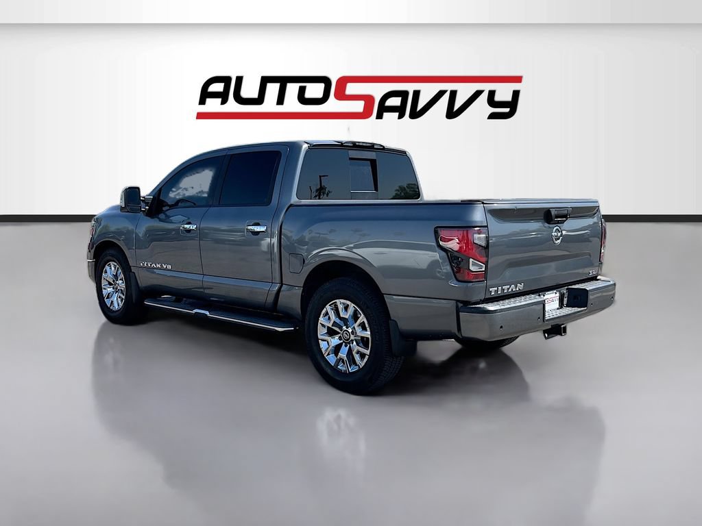 Used 2020 Nissan Titan SL w/ Moonroof Package RWD image 5
