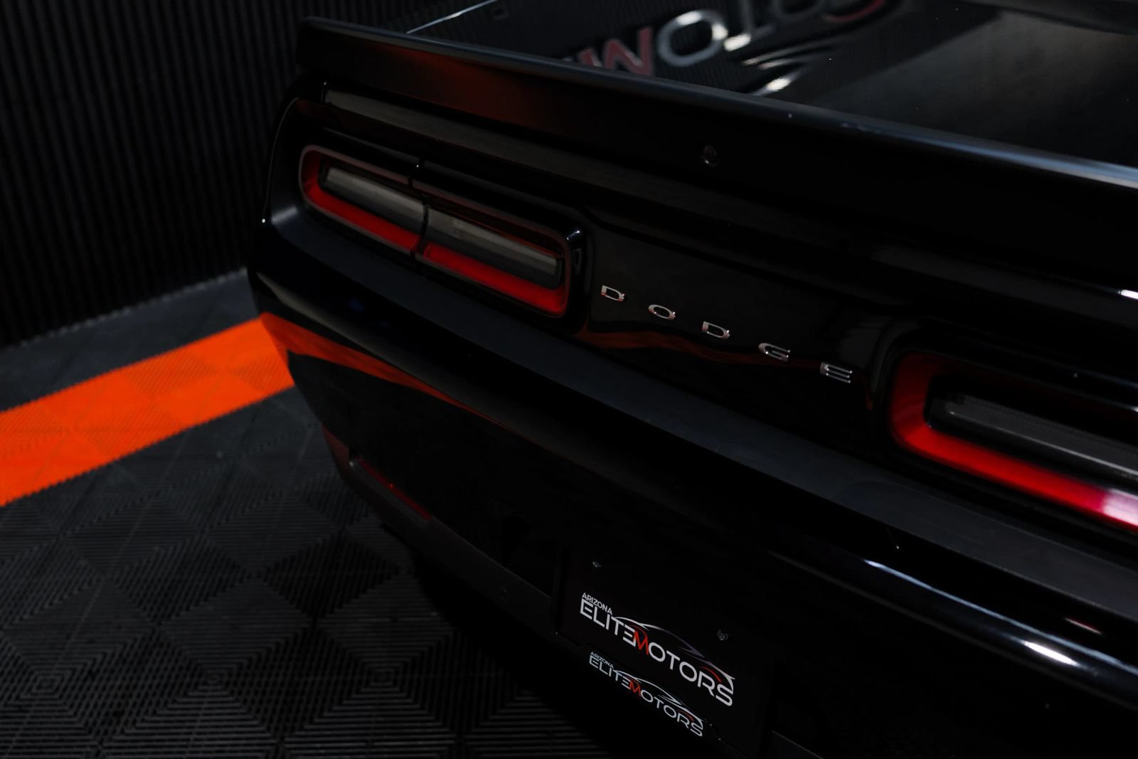 Used 2016 Dodge Challenger SRT Hellcat RWD image 19