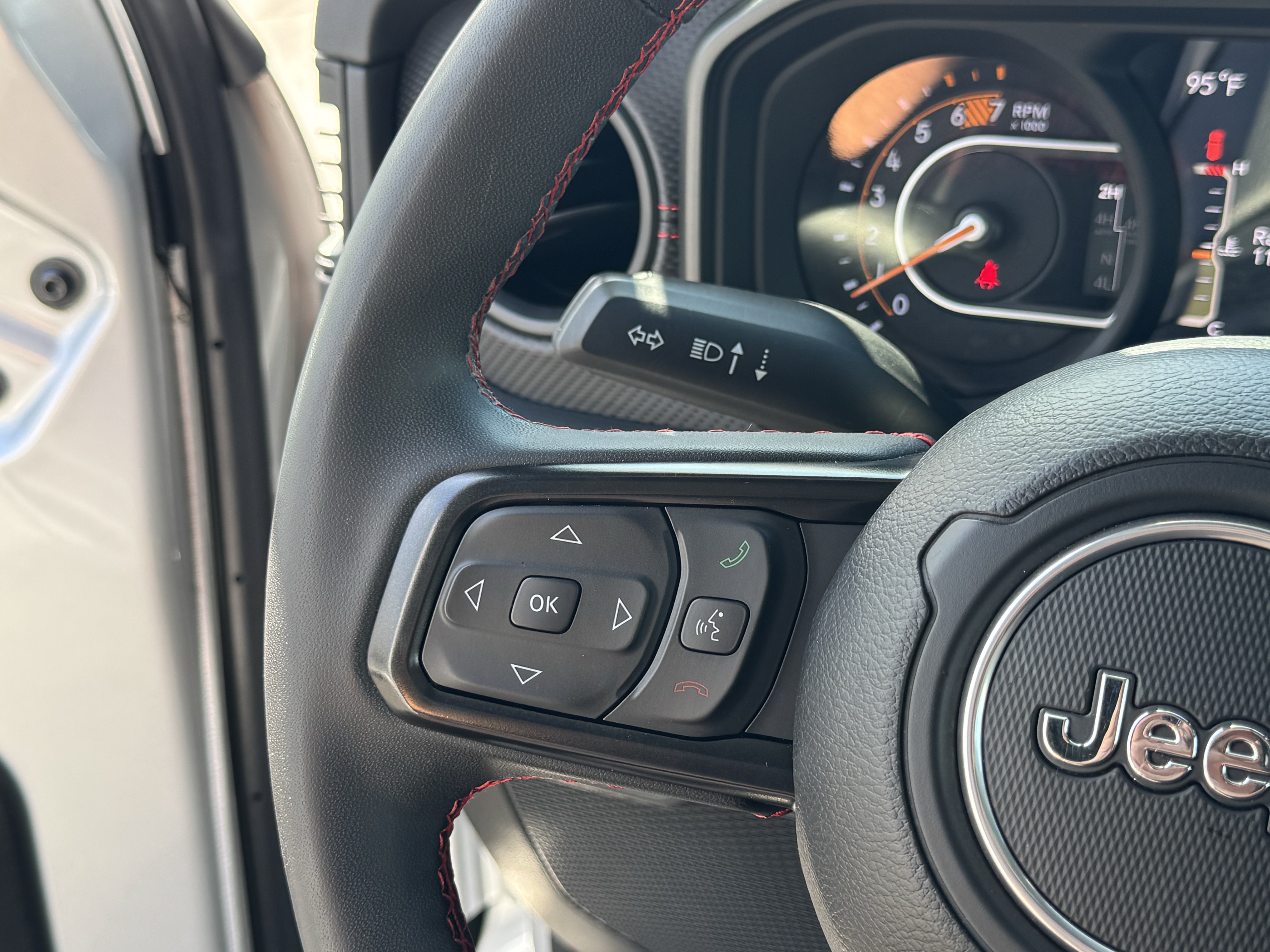 Used 2024 Jeep Wrangler Unlimited Rubicon AWD/4WD image 22