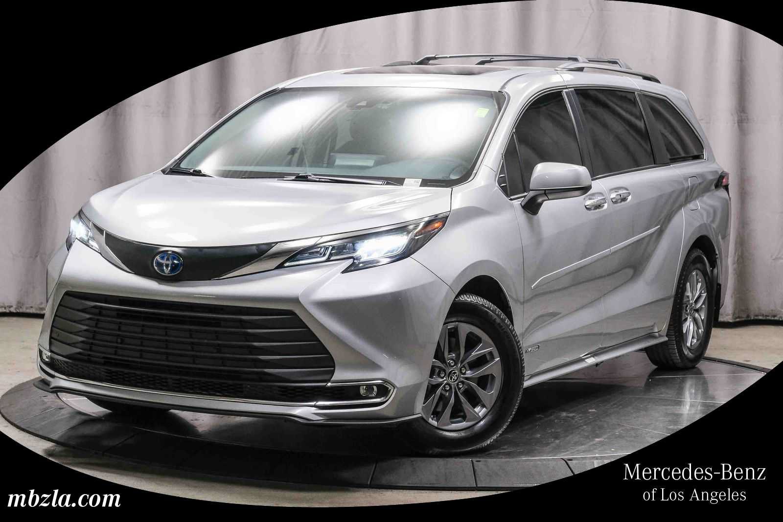 Used 2021 Toyota Sienna XLE