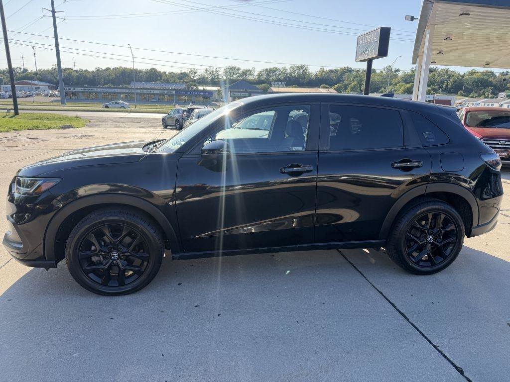 Used 2023 Honda HR-V Sport image 4