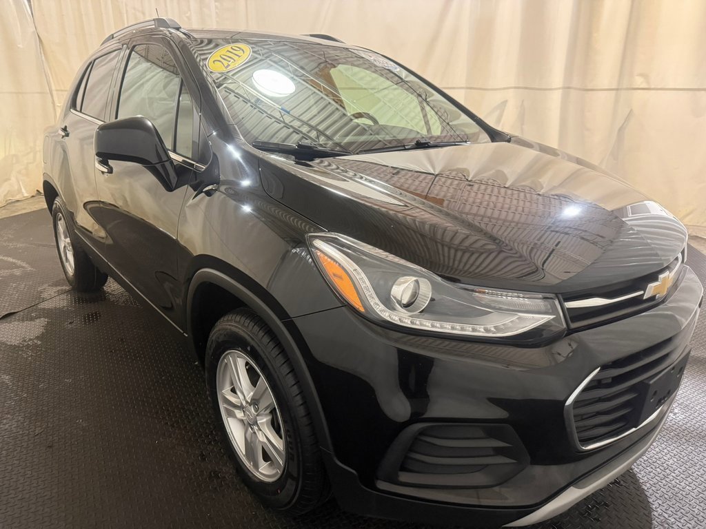 Used 2019 Chevrolet Trax LT w/ LT Convenience Package image 14
