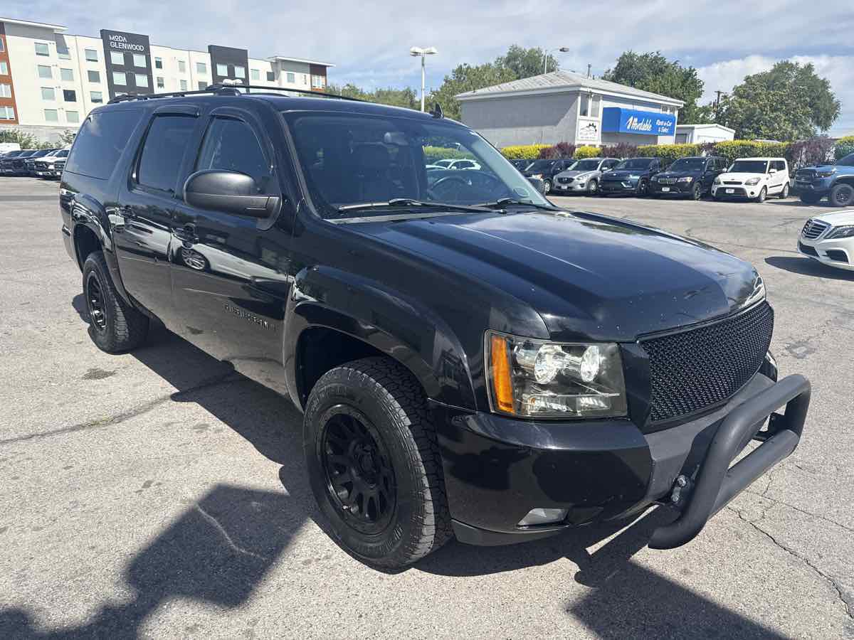 Used 2009 Chevrolet Suburban LT AWD/4WD image 4