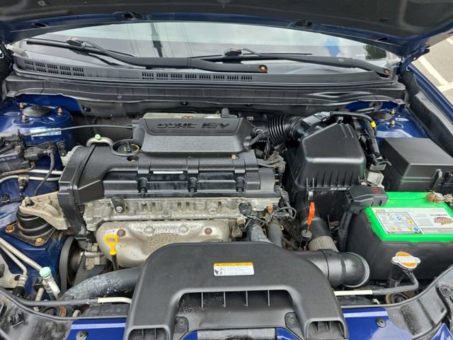 Used 2010 Hyundai Elantra GLS FWD image 24