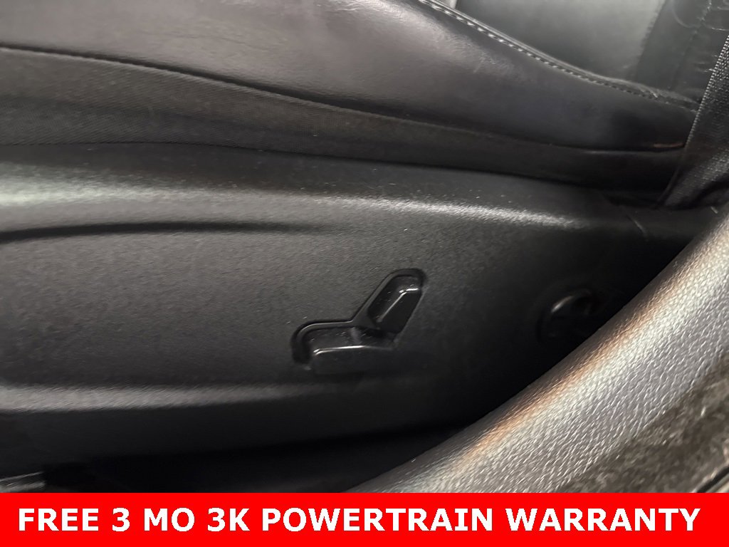 Used 2013 Chrysler 300 Touring w/ Driver Convenience Group image 8