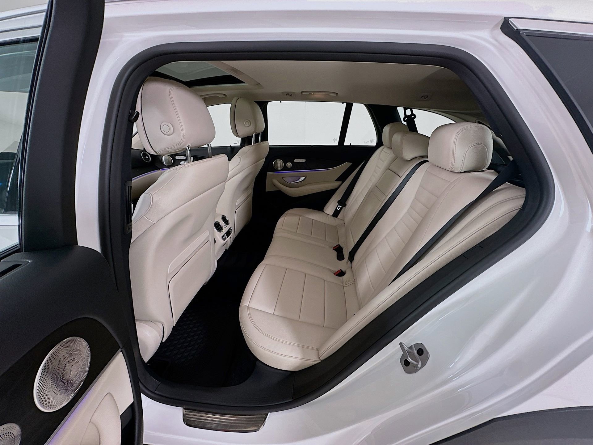 Certified 2022 Mercedes-Benz E 450 4MATIC All-Terrain Wagon image 27