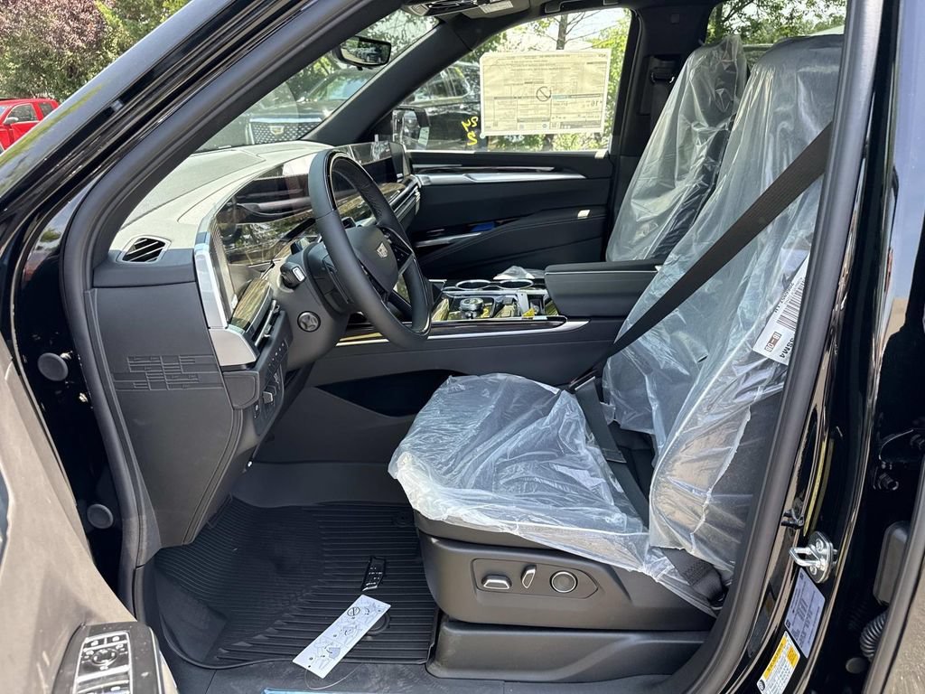 New 2026 Cadillac Escalade ESV Luxury w/ Touring Package AWD/4WD image 8