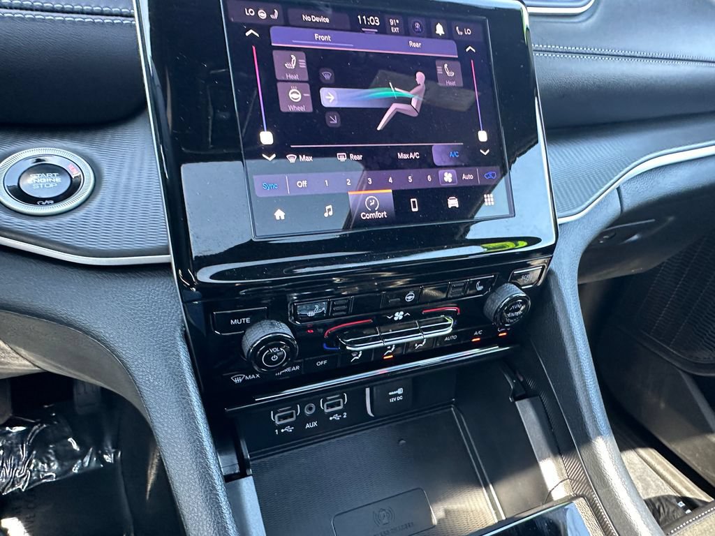 Certified 2025 Jeep Grand Cherokee L Altitude AWD/4WD image 31