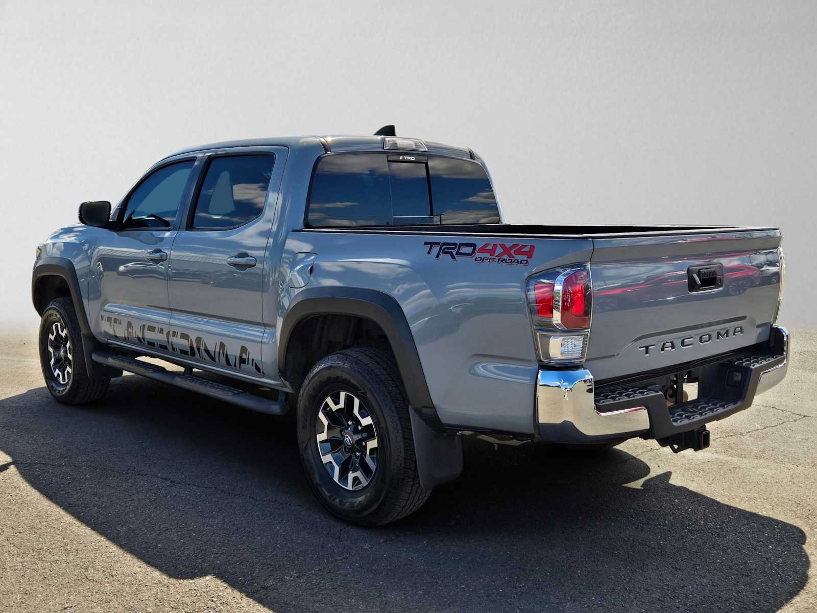 Certified 2020 Toyota Tacoma TRD Off-Road AWD/4WD image 6