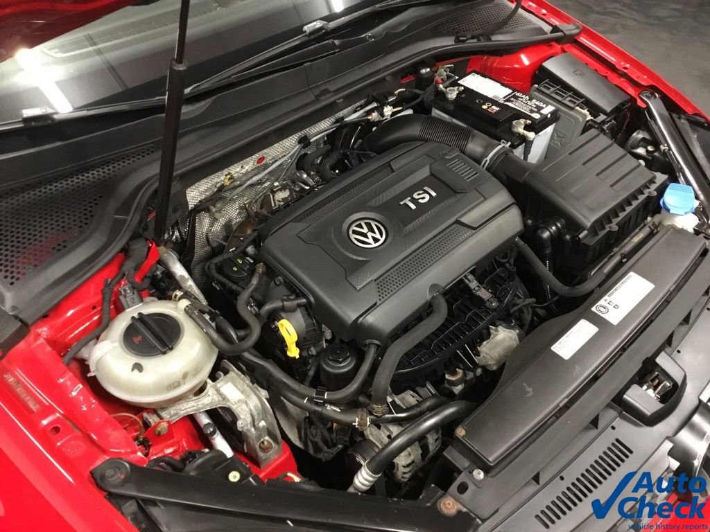 Used 2015 Volkswagen GTI SE w/ Lighting Package (SEL) FWD image 41