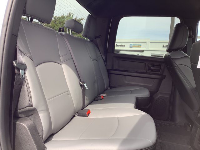 New 2026 RAM 2500 Tradesman w/ Chrome Appearance Group AWD/4WD image 33