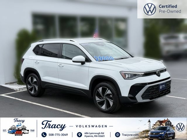 Certified 2025 Volkswagen Taos SE AWD/4WD image 1