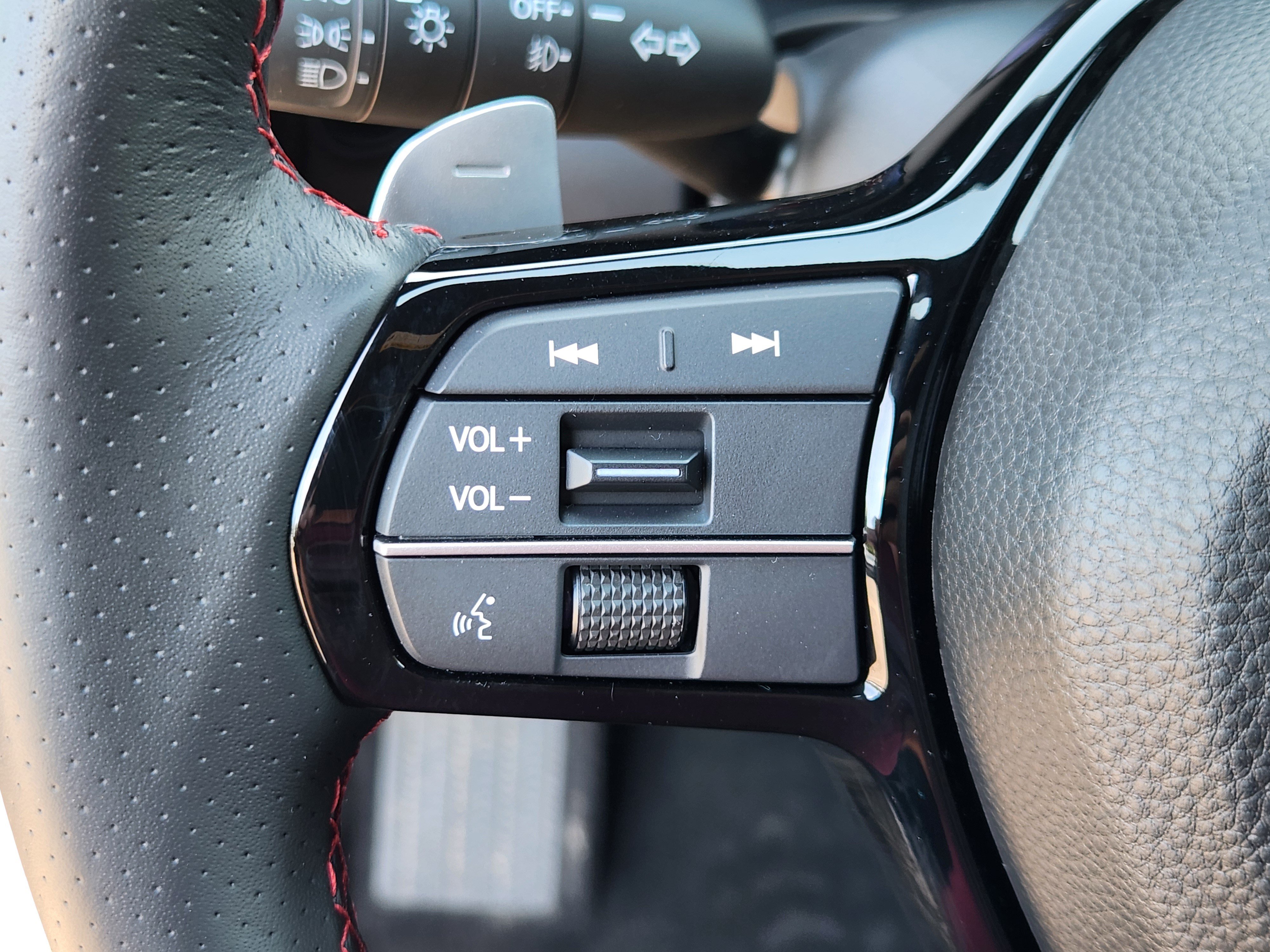 Certified 2025 Acura ADX A-Spec AWD/4WD image 23