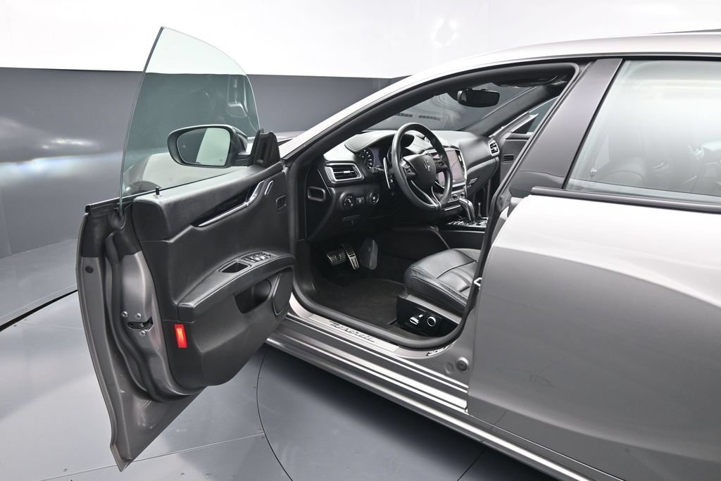 Used 2022 Maserati Ghibli GT RWD image 7