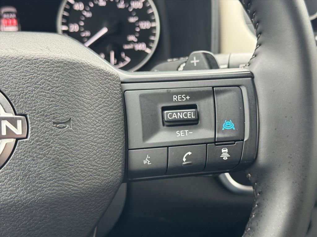 Used 2025 Nissan Rogue SV image 19