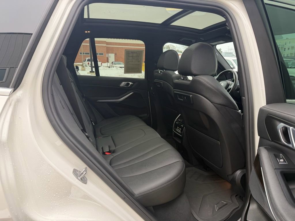 Used 2022 BMW X5 xDrive40i w/ Premium Package image 21
