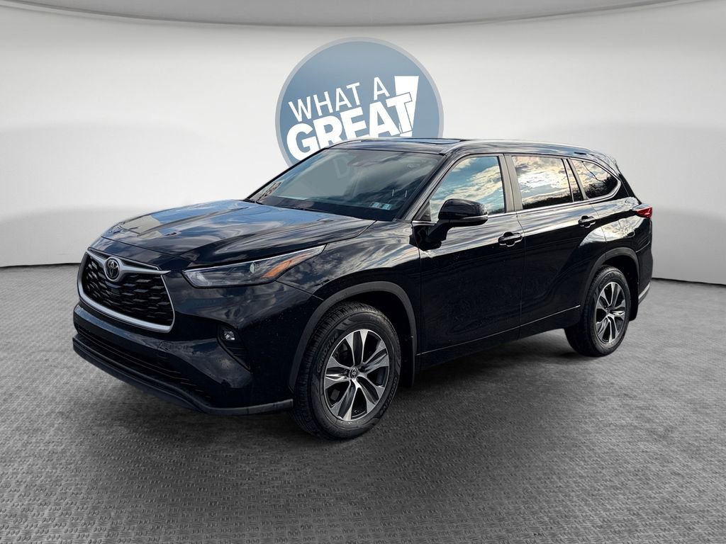Used 2023 Toyota Highlander XLE image 8