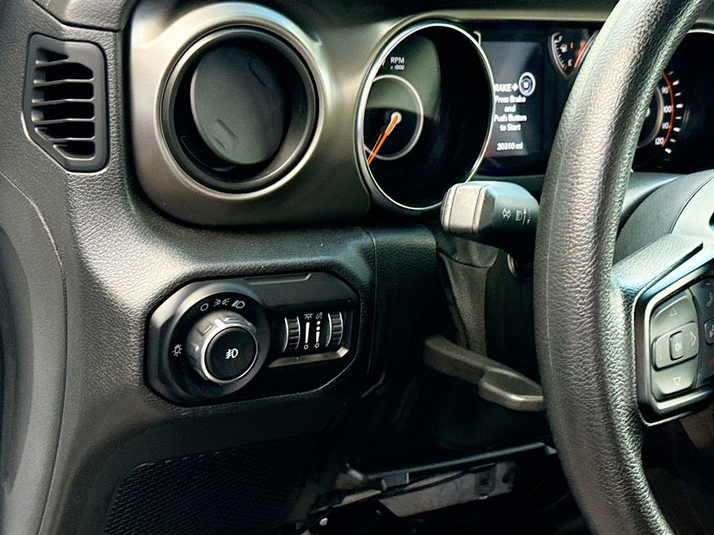 Used 2021 Jeep Wrangler Sport image 11