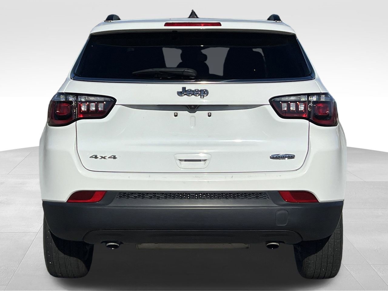 Used 2024 Jeep Compass Latitude image 26