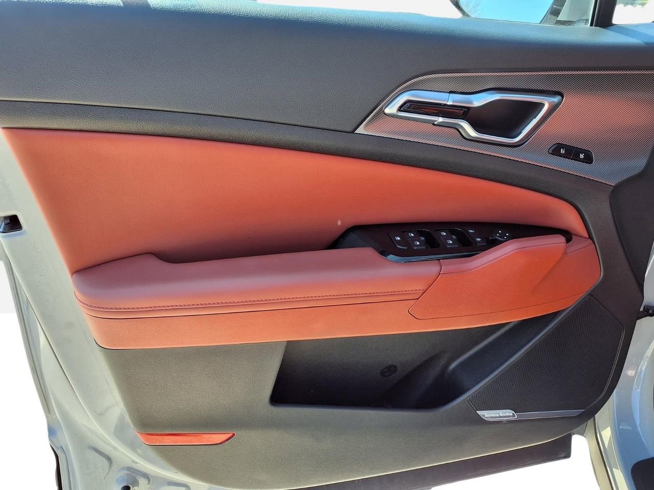 Used 2023 Kia Sportage SX image 13