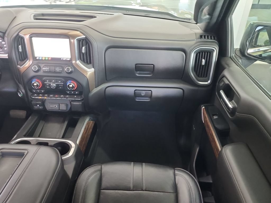 Certified 2019 Chevrolet Silverado 1500 High Country w/ Technology Package AWD/4WD image 29