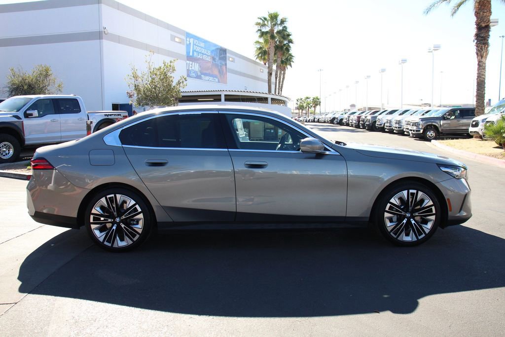 Used 2025 BMW 530i image 9