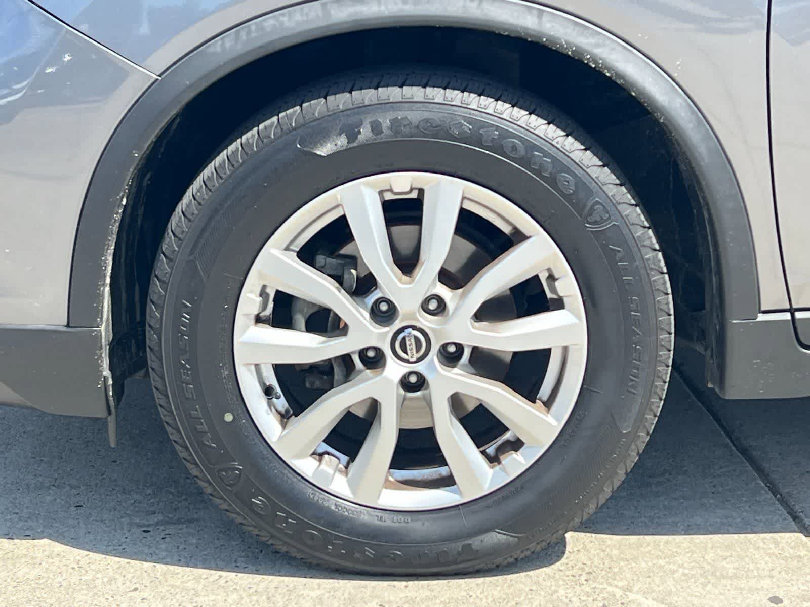 Used 2019 Nissan Rogue SV FWD image 27