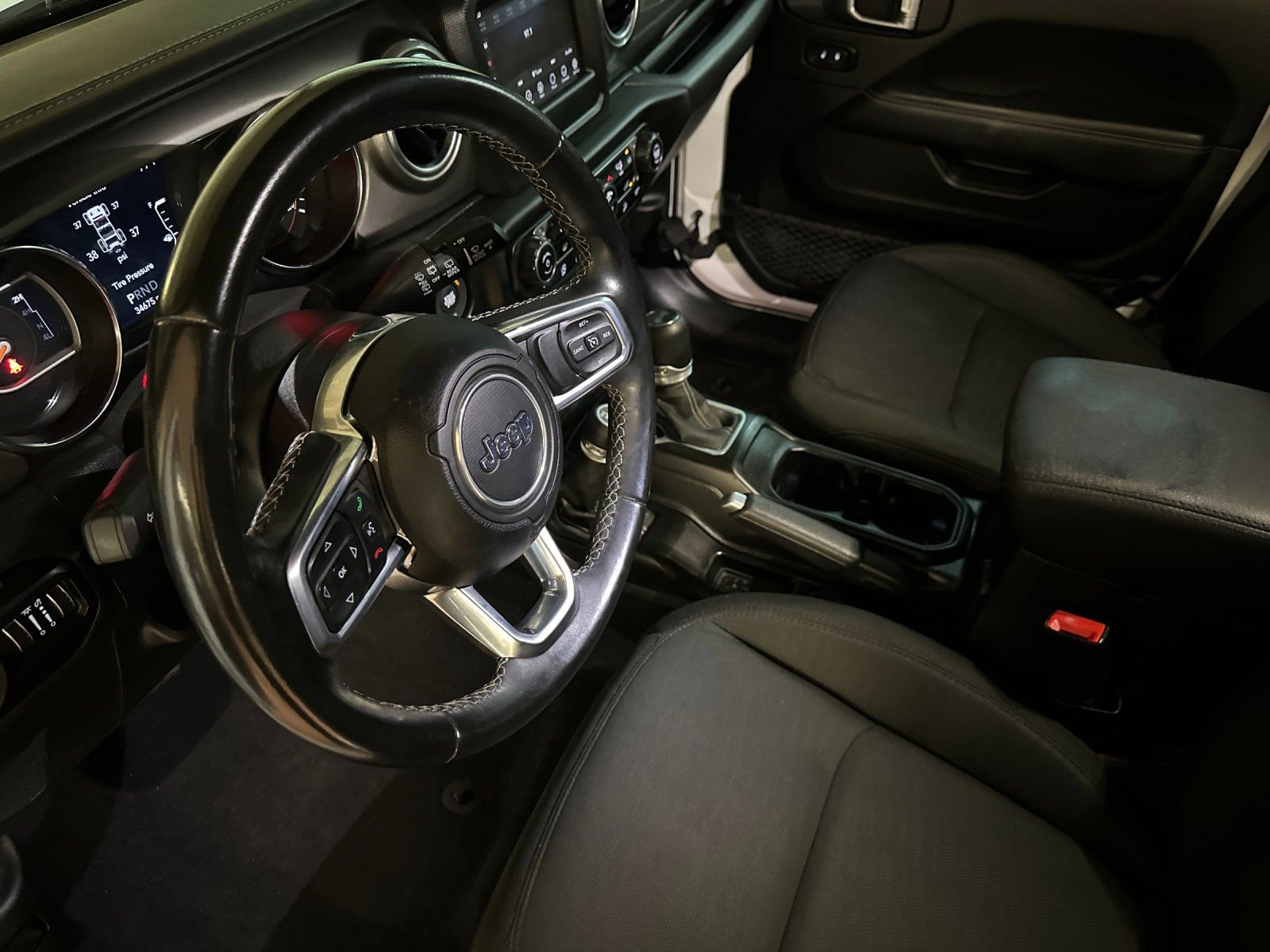 Certified 2020 Jeep Wrangler Unlimited Sahara w/ Safety Group image 9