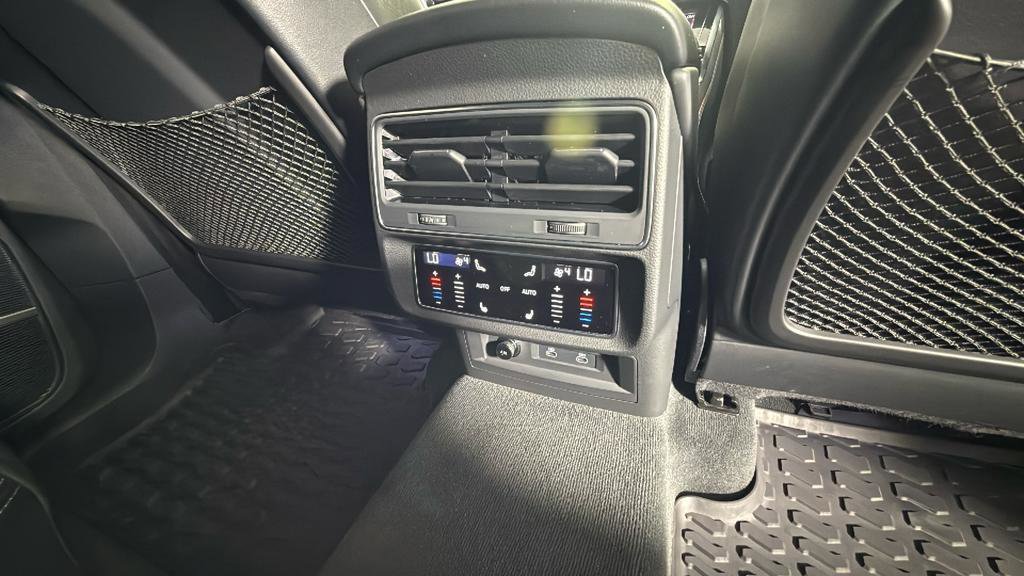 Used 2025 Audi SQ8 Premium Plus w/ 23" Wheel Package image 31
