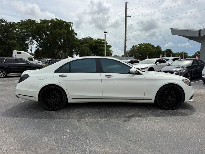 Used 2020 Mercedes-Benz S 560 Sedan image 4