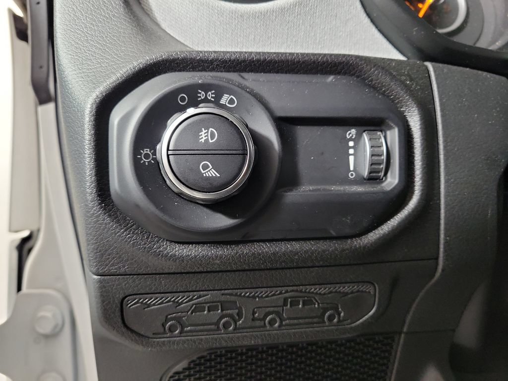 Used 2024 Jeep Gladiator Sport AWD/4WD image 13