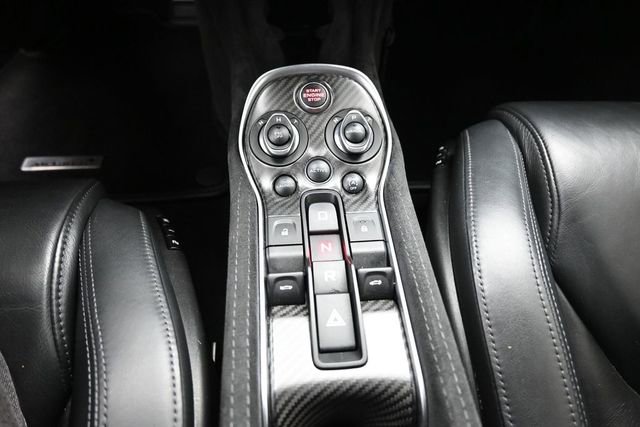Used 2019 McLaren 570S RWD image 12
