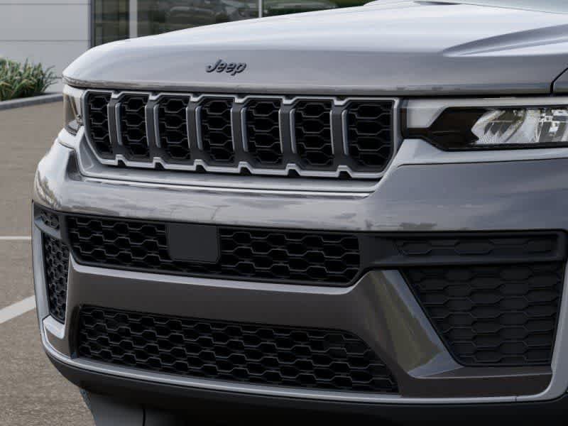 New 2026 Jeep Grand Cherokee Altitude image 11