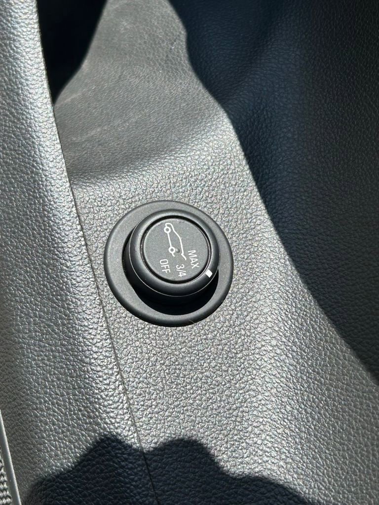 Used 2019 Buick Envision Essence image 23