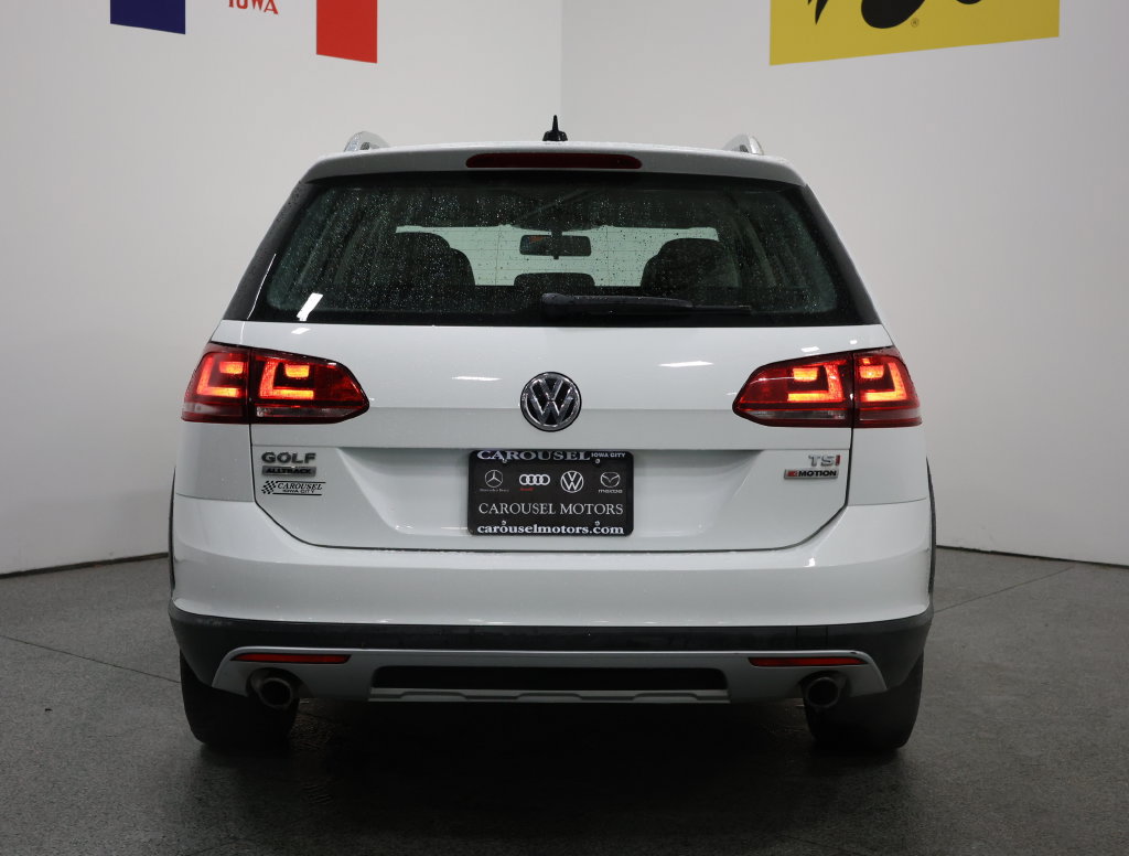 Used 2017 Volkswagen Golf Alltrack S AWD/4WD image 11