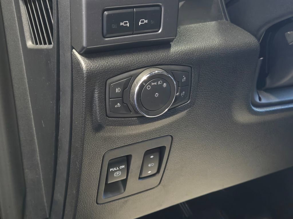 Used 2020 Ford F150 XLT w/ Equipment Group 302A Luxury image 10