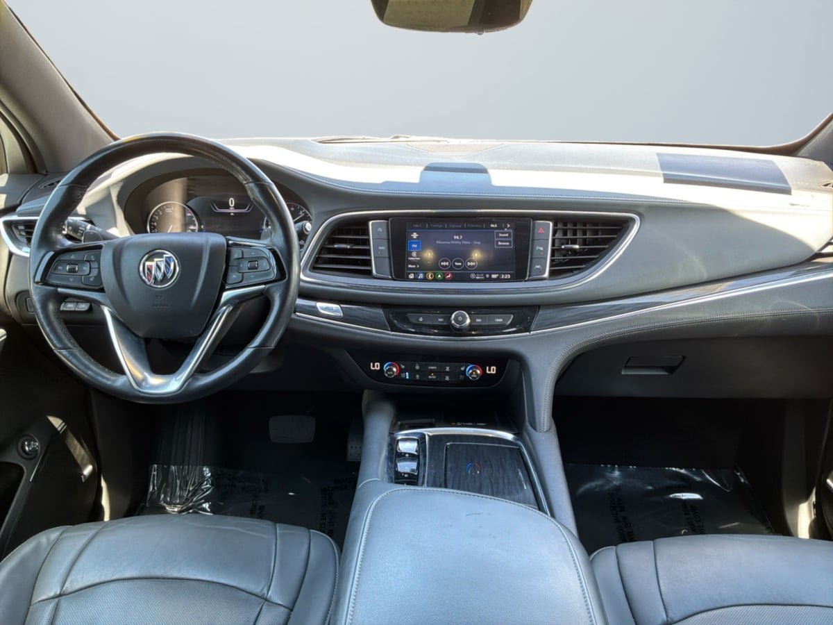 Used 2024 Buick Enclave Premium AWD/4WD image 10