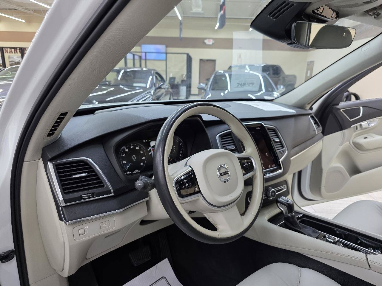 Used 2020 Volvo XC90 T6 Momentum w/ Protection Package Premier AWD/4WD image 20