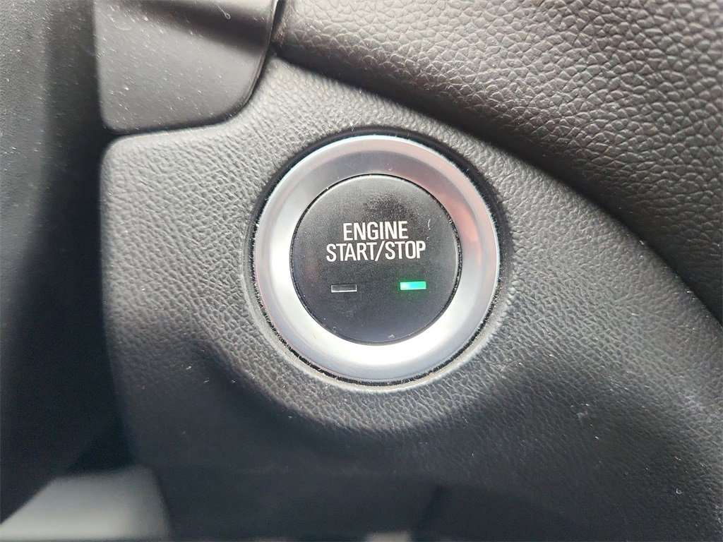 Used 2020 Chevrolet Equinox LT image 17