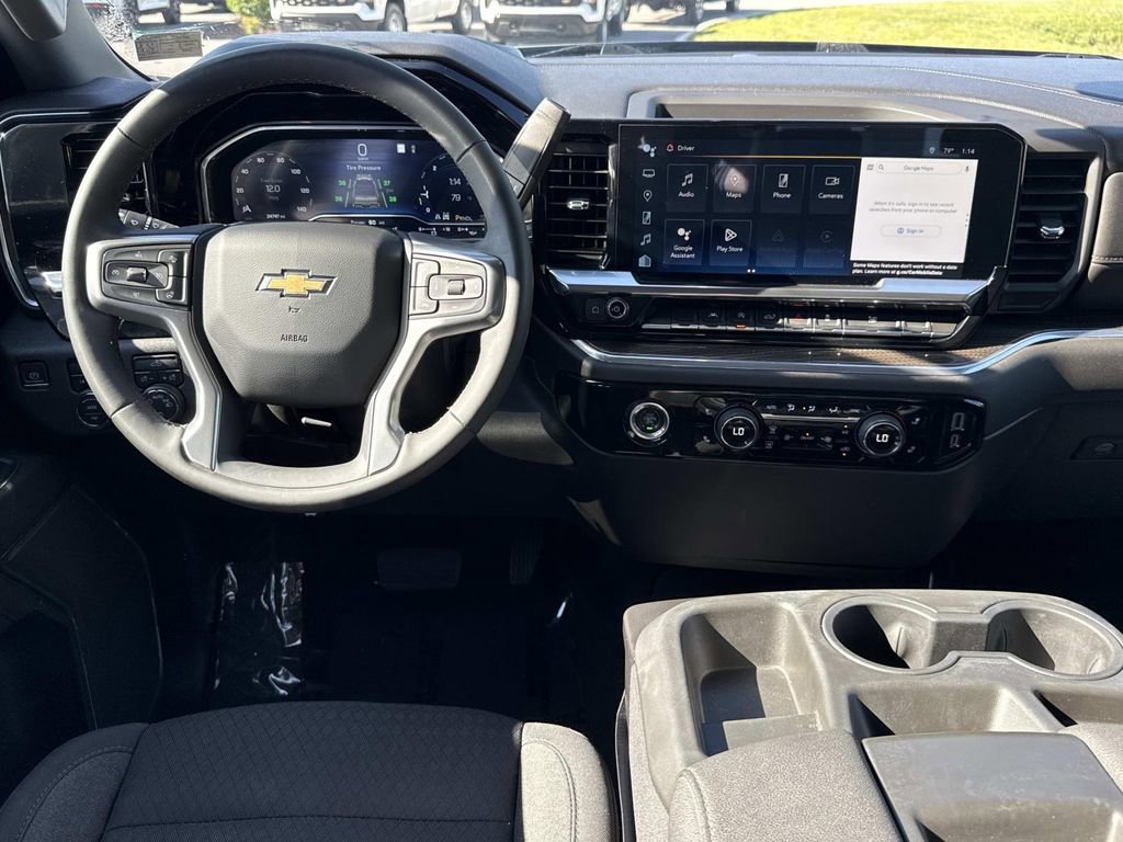 Used 2023 Chevrolet Silverado 1500 LT AWD/4WD image 3