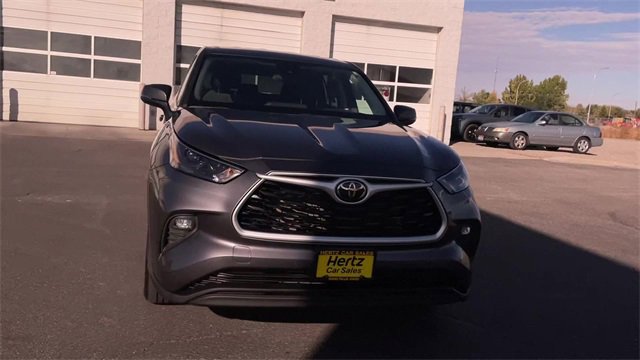 Used 2024 Toyota Highlander XLE image 4
