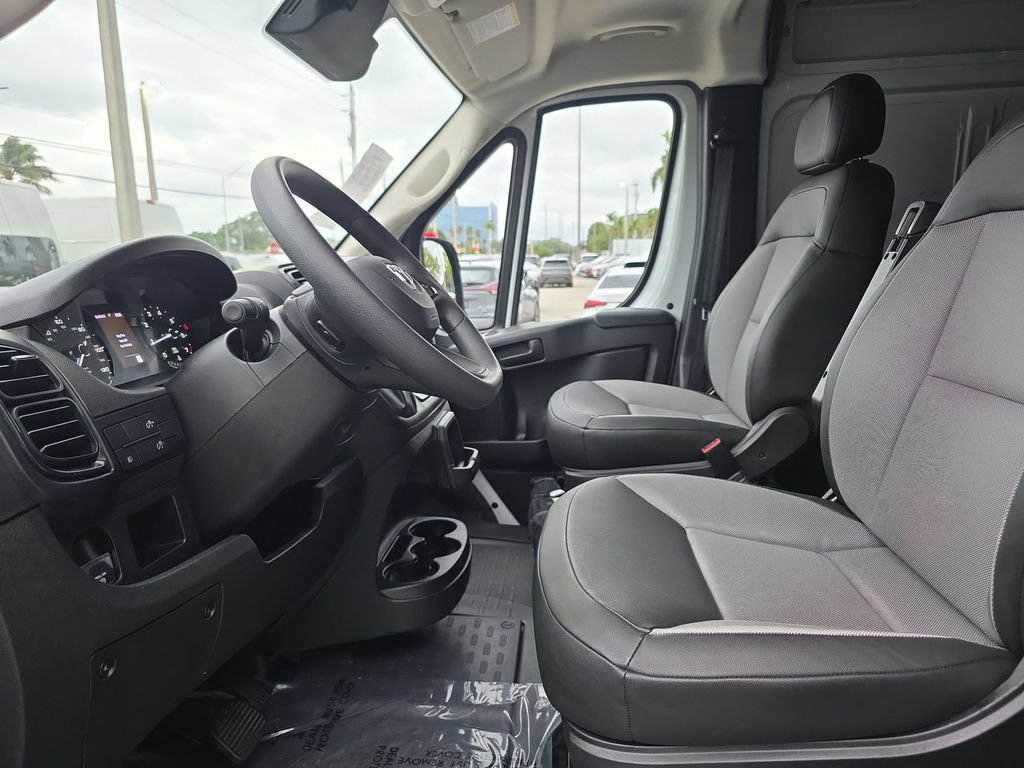 Used 2025 RAM ProMaster 2500 w/ Convenience Group FWD image 28