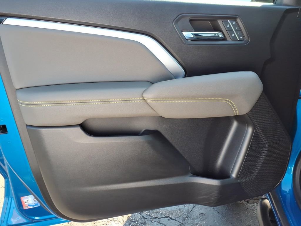 Used 2024 Chevrolet Colorado ZR2 w/ ZR2 Convenience Package III AWD/4WD image 14