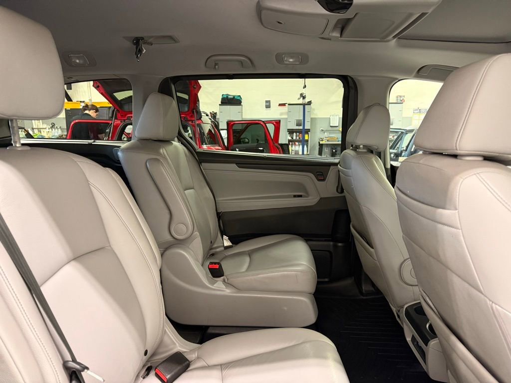 Used 2023 Honda Odyssey Touring image 25