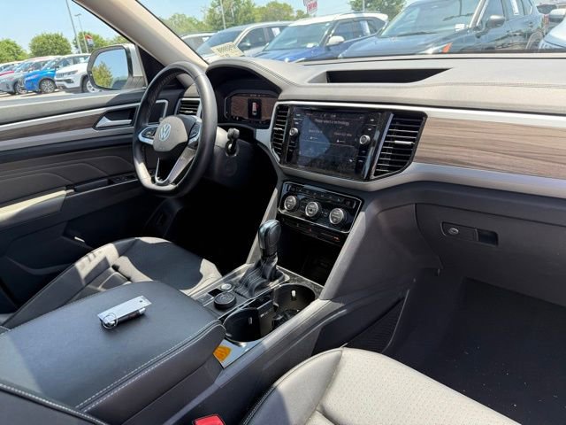 Used 2023 Volkswagen Atlas SEL AWD/4WD image 12
