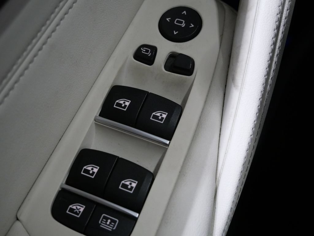 Used 2021 BMW 530i xDrive w/ Executive Package AWD/4WD image 13