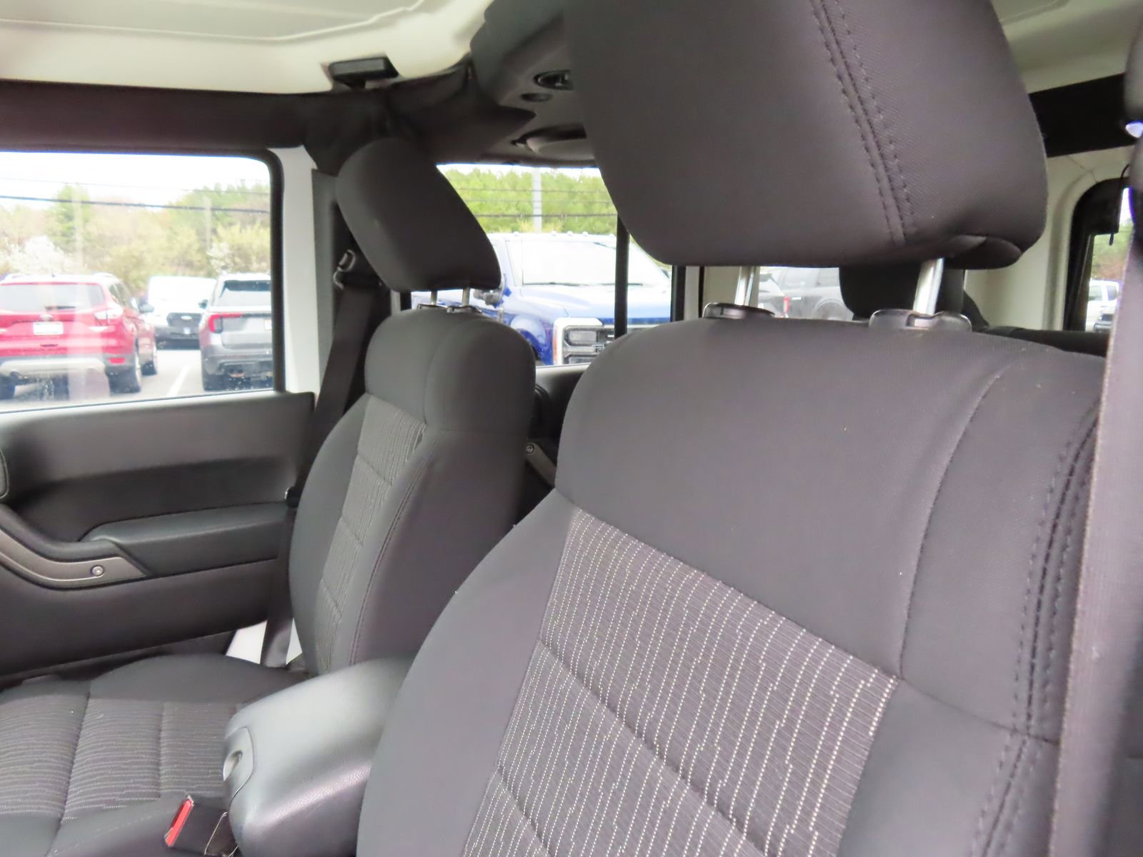 Used 2012 Jeep Wrangler Unlimited Sport image 24