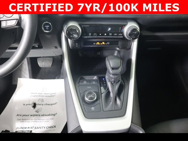 Used 2025 Toyota RAV4 XLE image 31
