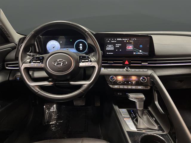Used 2023 Hyundai Elantra Limited FWD image 5