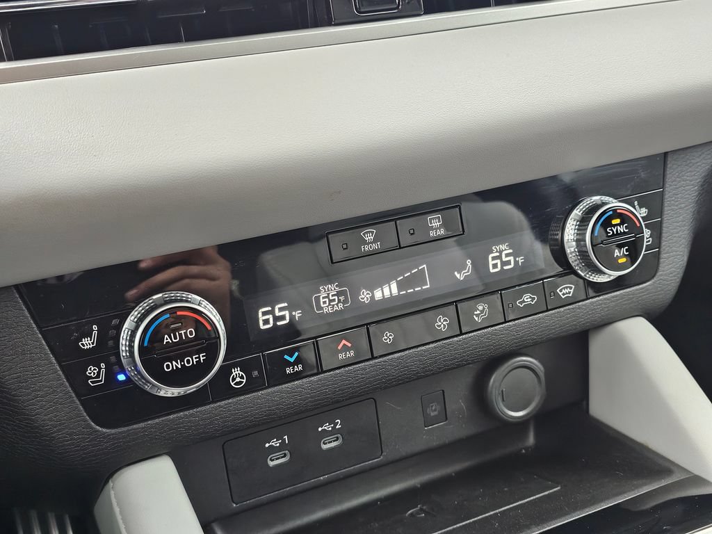 Used 2025 Mitsubishi Outlander SEL AWD/4WD image 25